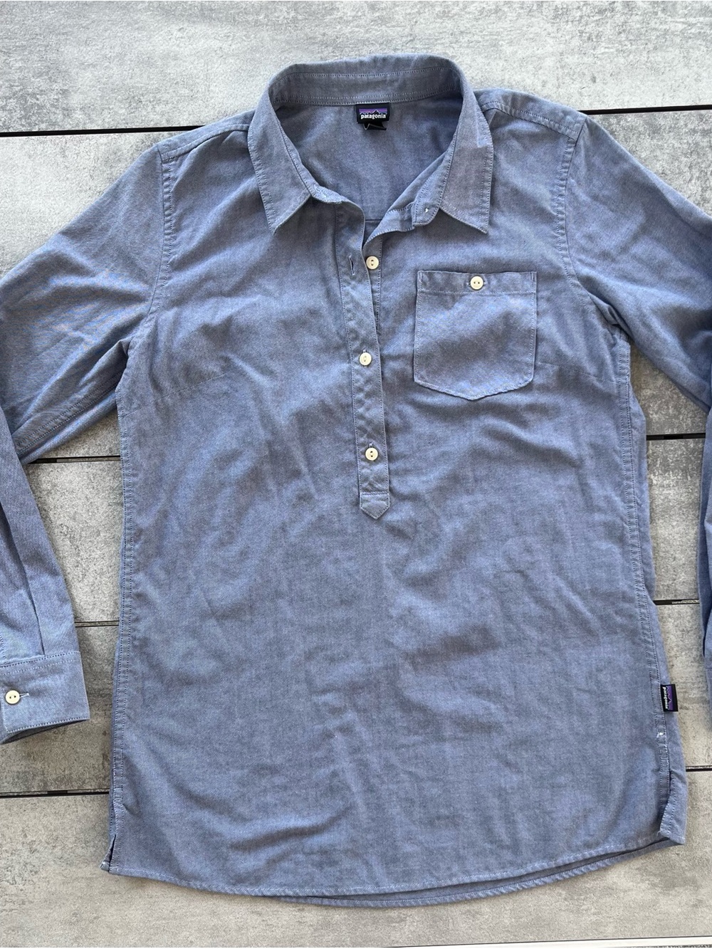 Patagonia heather blue 3 button tunic with pocket Medium 28” long